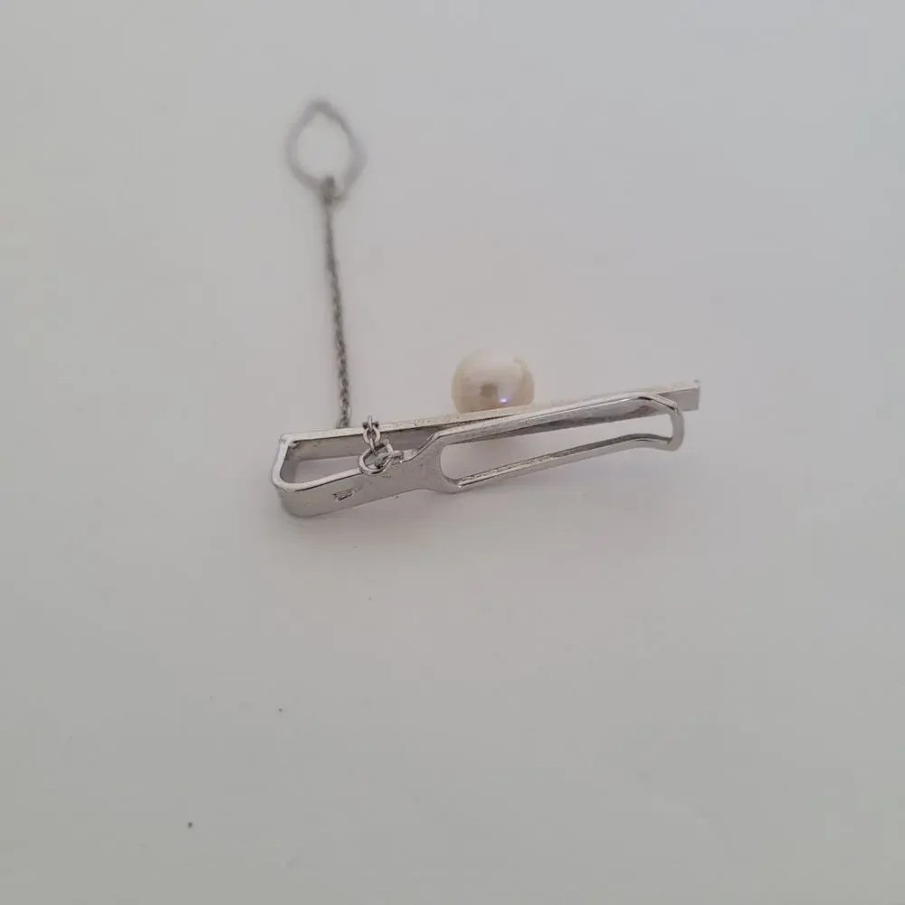 Silver Tone Tie Bar Clip Stick Clasp With Chain Faux Pearl Unbranded Small Short